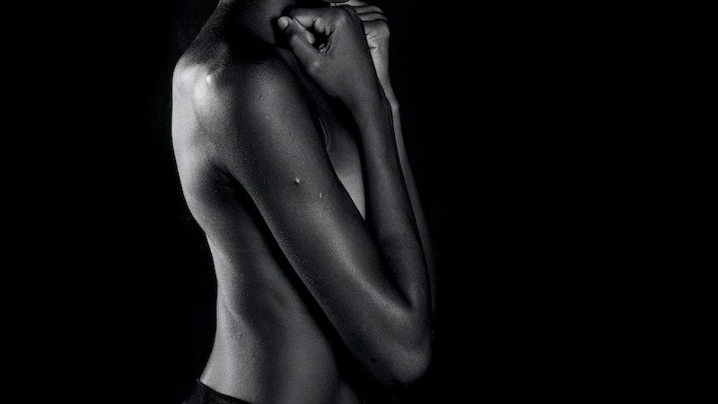 Who do men buy mistress expensive gifts?