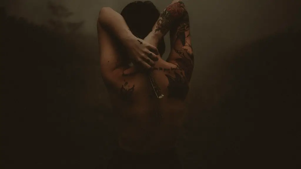 Can a man fallin love with his mistress?