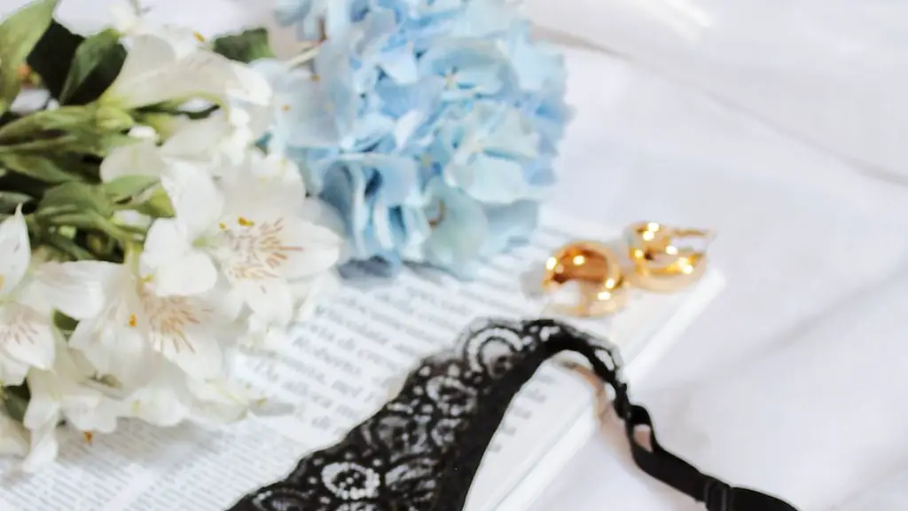 How to become someone’s mistress?
